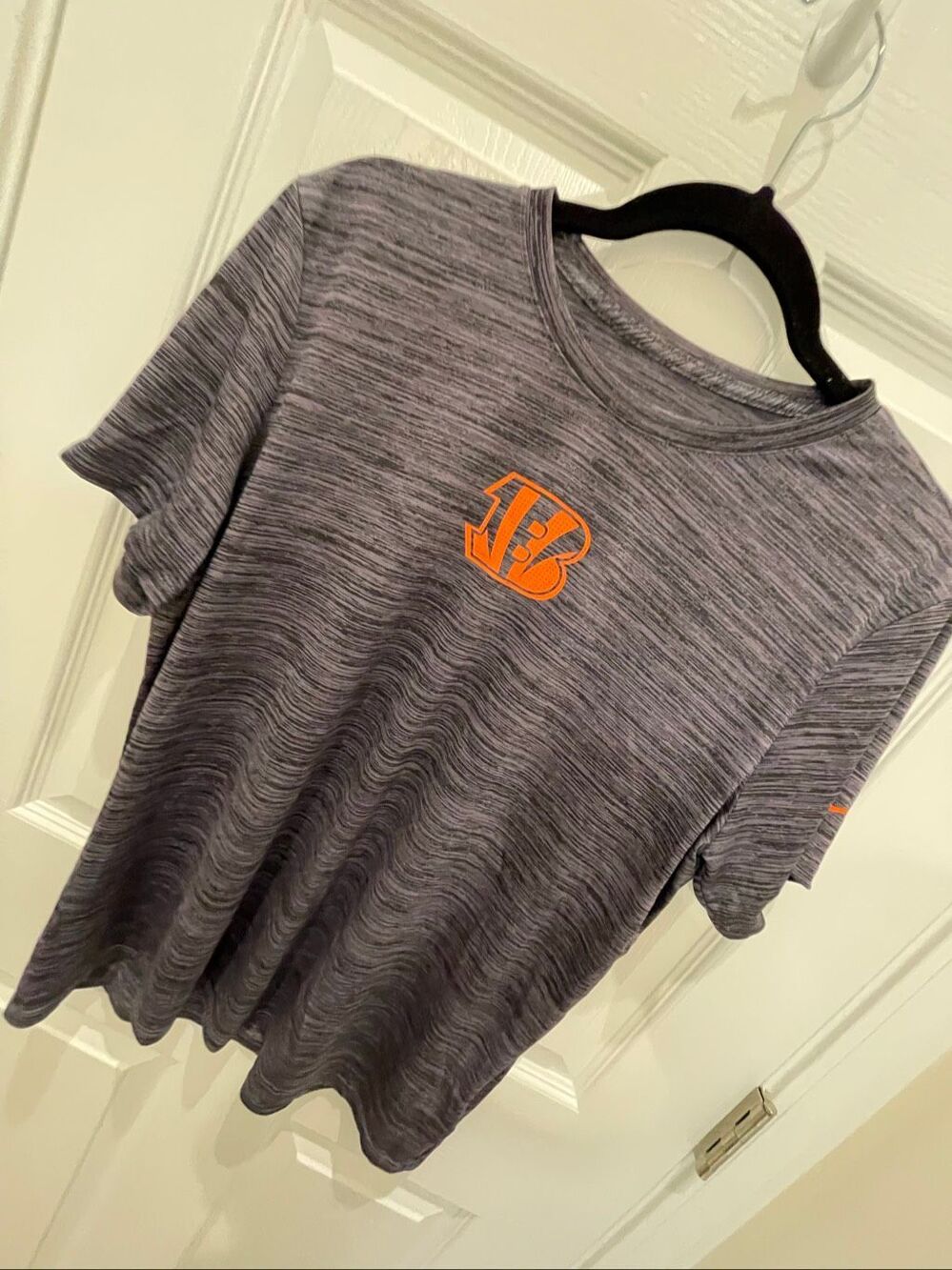 Nike Cincinnati Bengals Women’s L Velocity Short Sleeve Top Black Orange NWT